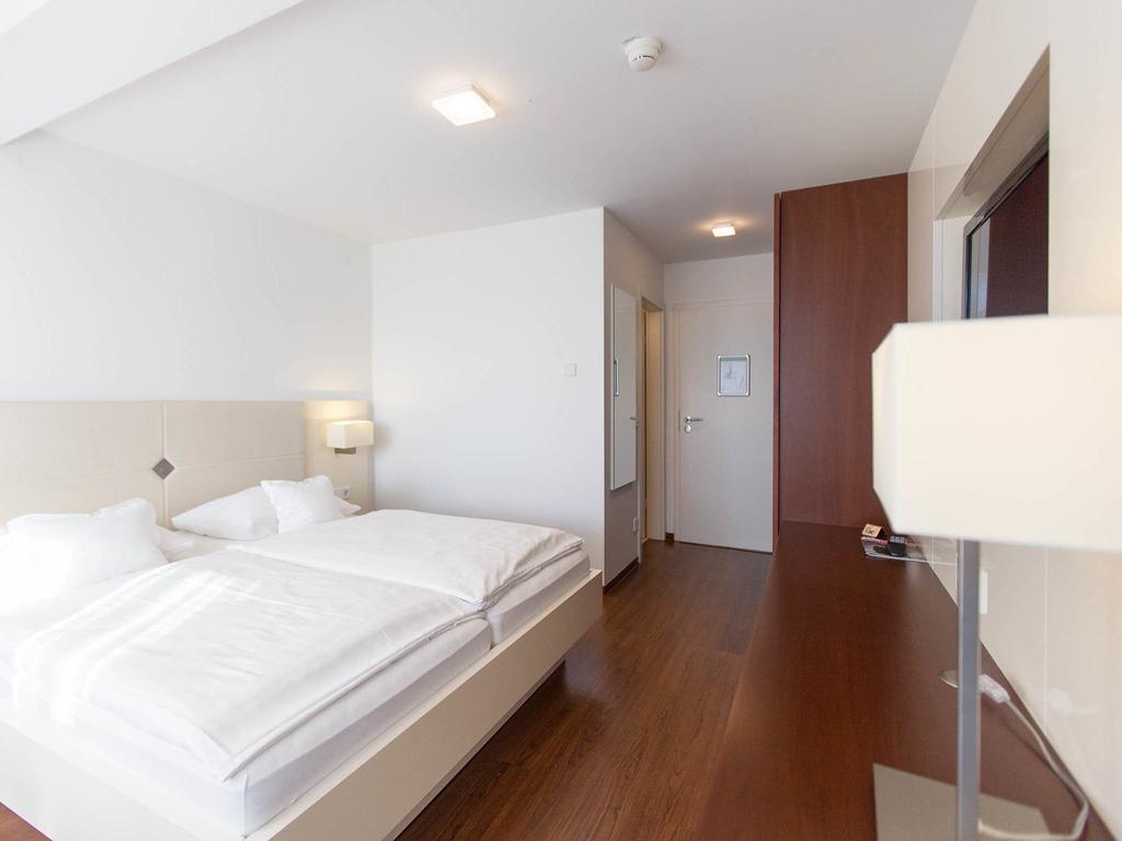Hotel Seepark Garni Юберлінген Екстер'єр фото
