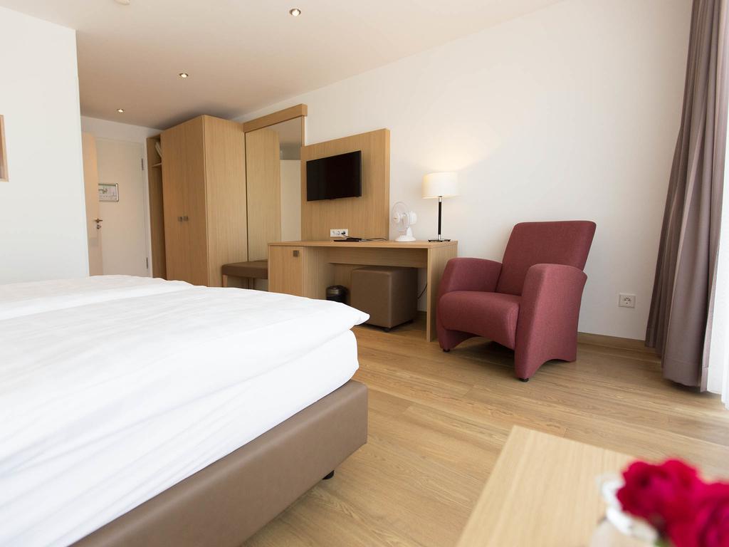 Hotel Seepark Garni Юберлінген Екстер'єр фото